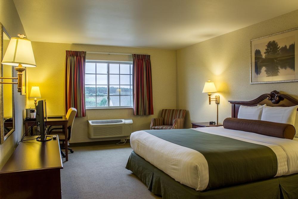 Boarders Inn & Suites By Cobblestone Hotels - Shawano Exterior foto